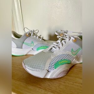 Nike Superrep Go 2- White, Green Glow Infinite Lilac